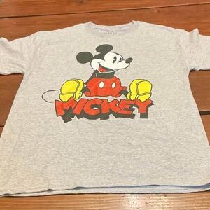 Disney Mickey Mouse heather gray graphic T-shirt. Size M (38/40). New w/o tags.